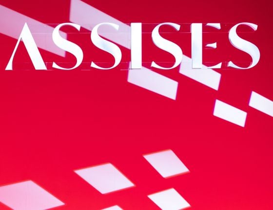 Assises page pushes
